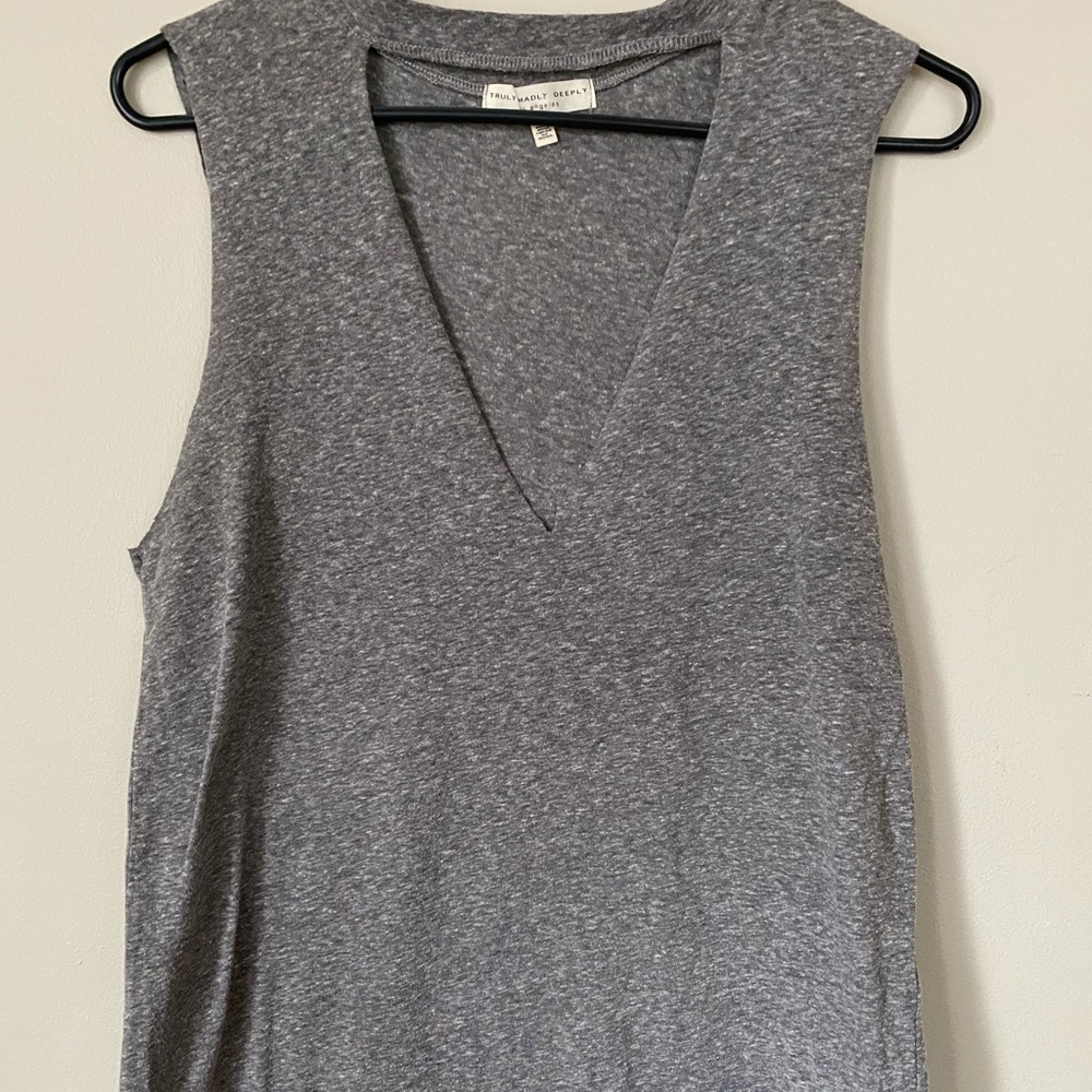 Urban Outfitters - Truly Madly Deeply - Deep V plunge tank - Gray - Medium